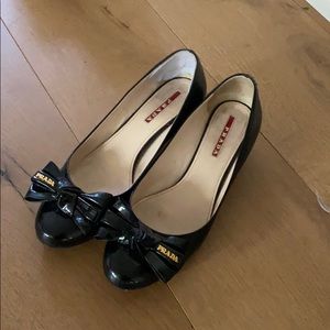 Prada patent leather pump size 6